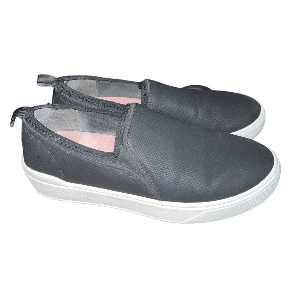 Dr. Scholl’s black slip on sneakers size 7.5‎
